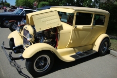 1928-Ford-Tudor-Coach